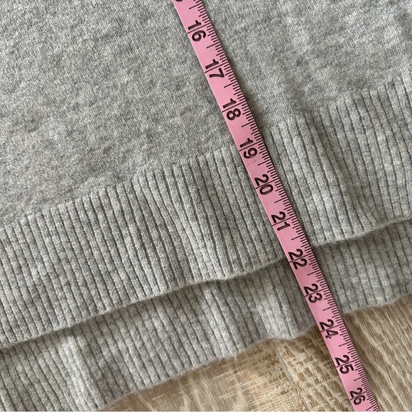 J.CREW | Women's Heather Dusk Grey V-Neck Pullover Sweater, Size Large - Picture 11 of 11